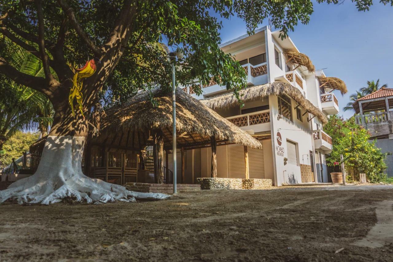 Nomad Beach House Hotel ปูแอร์โตเอสกอนดิโด ภายนอก รูปภาพ