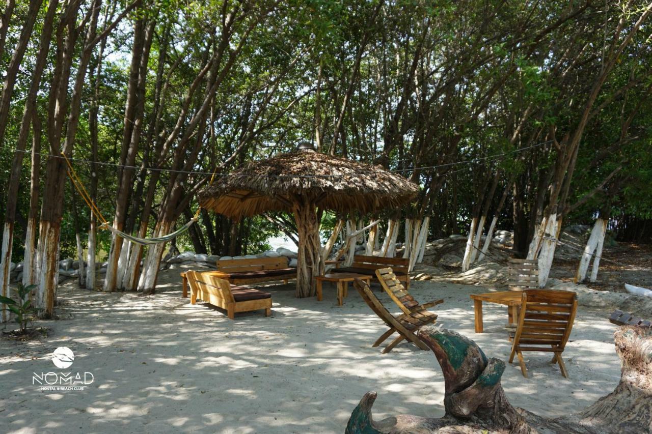 Nomad Beach House Hotel ปูแอร์โตเอสกอนดิโด ภายนอก รูปภาพ