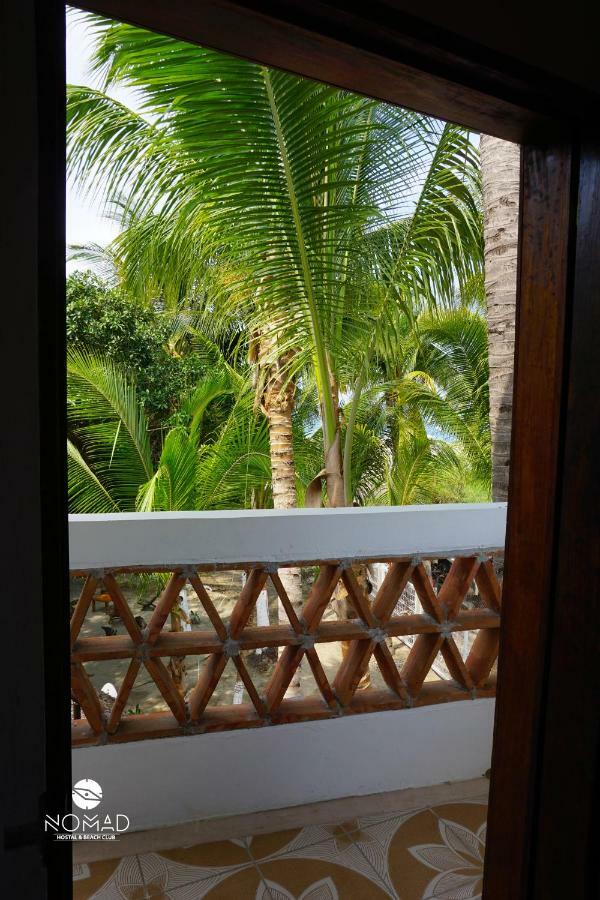 Nomad Beach House Hotel ปูแอร์โตเอสกอนดิโด ภายนอก รูปภาพ