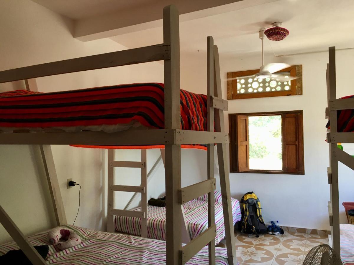 Nomad Beach House Hotel ปูแอร์โตเอสกอนดิโด ภายนอก รูปภาพ