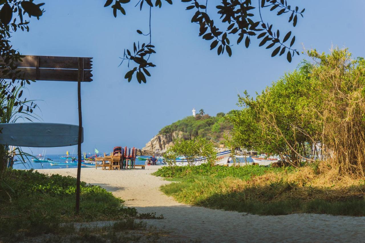 Nomad Beach House Hotel ปูแอร์โตเอสกอนดิโด ภายนอก รูปภาพ
