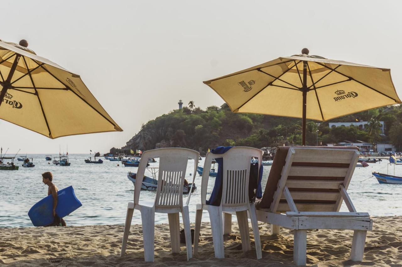 Nomad Beach House Hotel ปูแอร์โตเอสกอนดิโด ภายนอก รูปภาพ