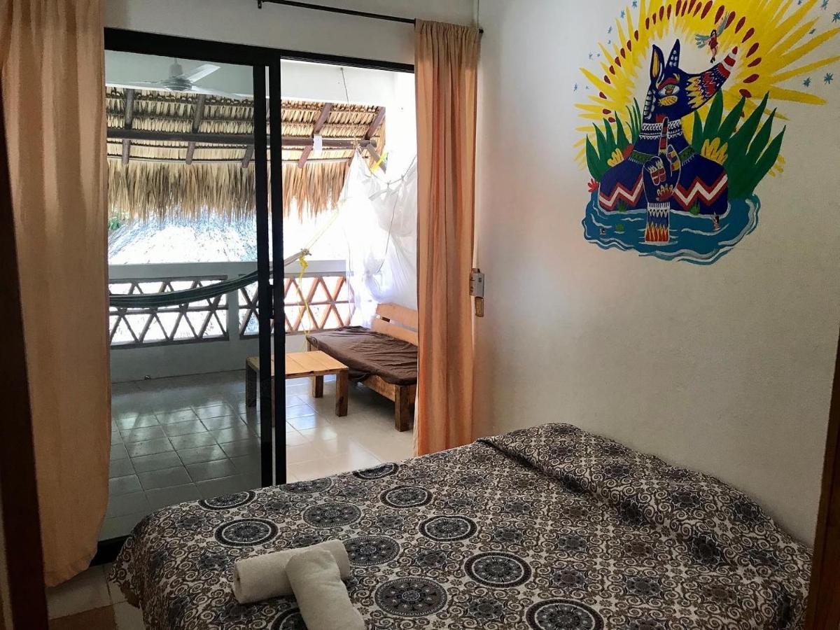 Nomad Beach House Hotel ปูแอร์โตเอสกอนดิโด ภายนอก รูปภาพ